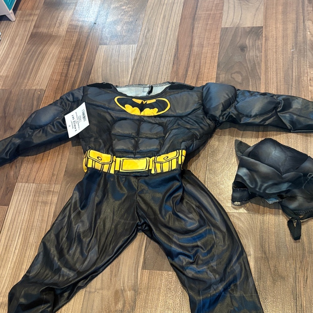 Toddler size 2t Batman bodysuit with mask ((no cape))